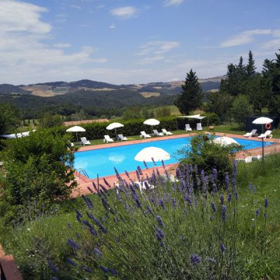 agriturismo con piscina in toscana